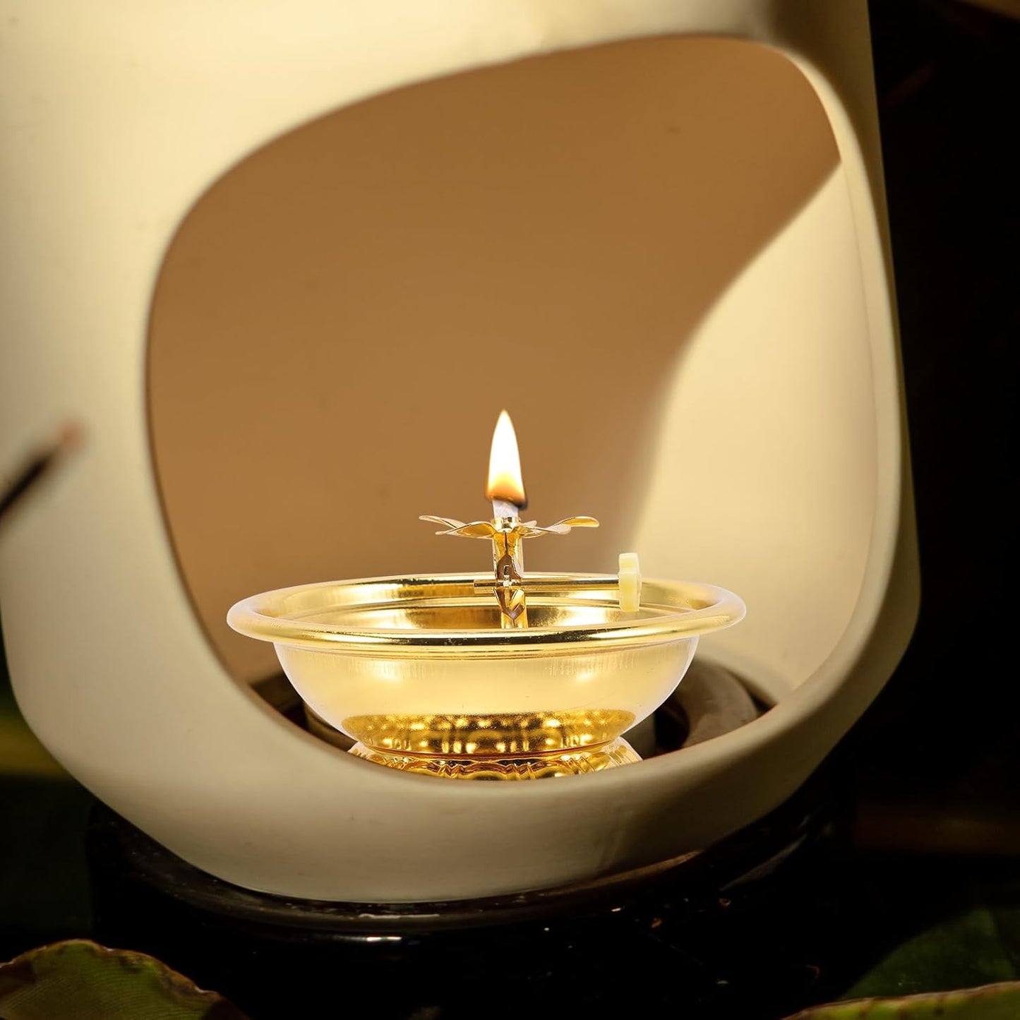 Oil lamp tray room copper oil lamp Diwali unique oil lamp candle holder retro kerosene lamp lotus candle holder Buddha lamp home decoration